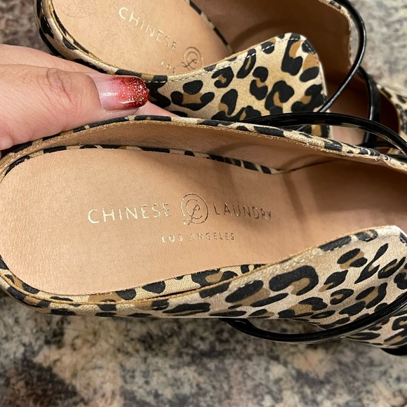 COPY - Chinese Laundry Leopard Print Heels - Picture 8 of 9